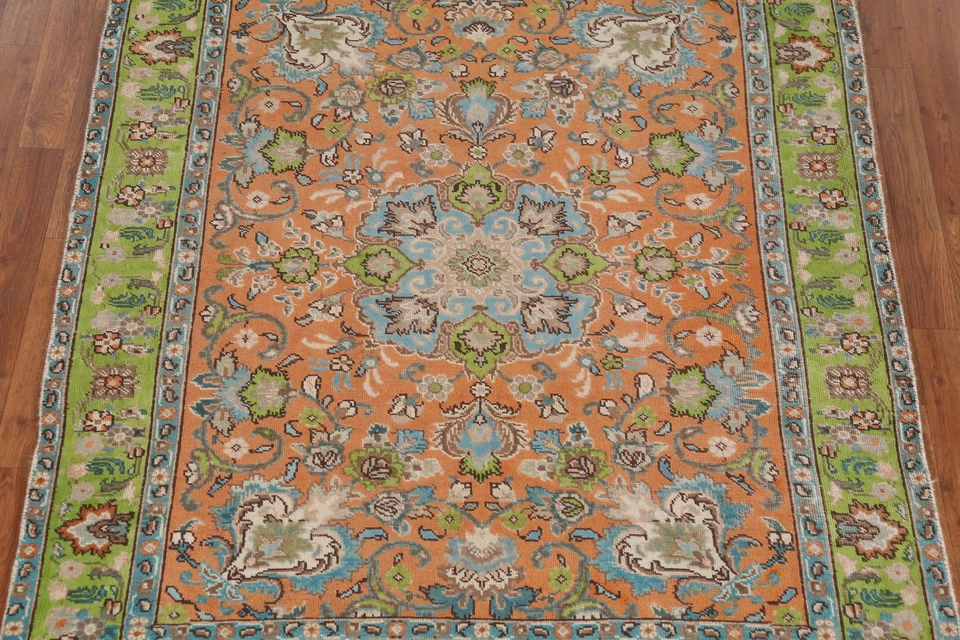 Orange/ Green Floral Wool Traditional Rug 5x6 ft Hand-knotted Vintage Carpet - Image 4 of 4