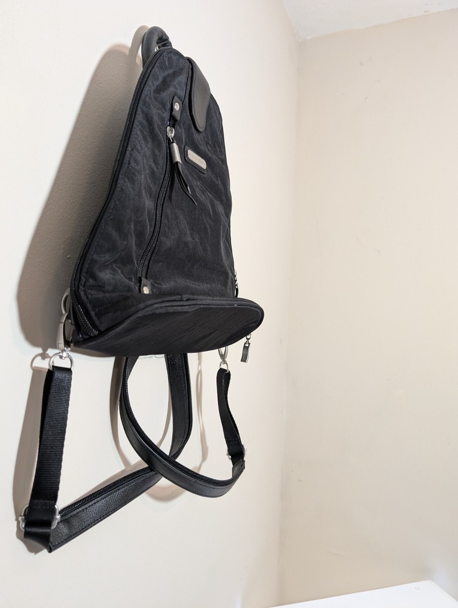 baggallini Black Nylon Metro Backpack Zip Around Closure NWT  display picture 2