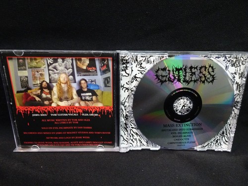 Gutless – Mass Extinction - SIGNED - NM - ORIGINAL CASE! - Picture 4 of 5