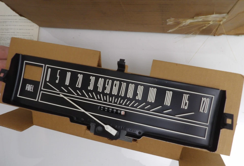 1973-1976 Ford Custom 500 LTD Landau Brougham NOS 120 mph MEDIDOR DE VELOCIDADE - Imagem 3 de 4