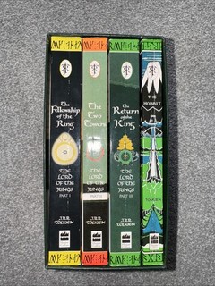 JRR Tolkien the Hobbit & the Lord of the Rings Ted Smart Box Set