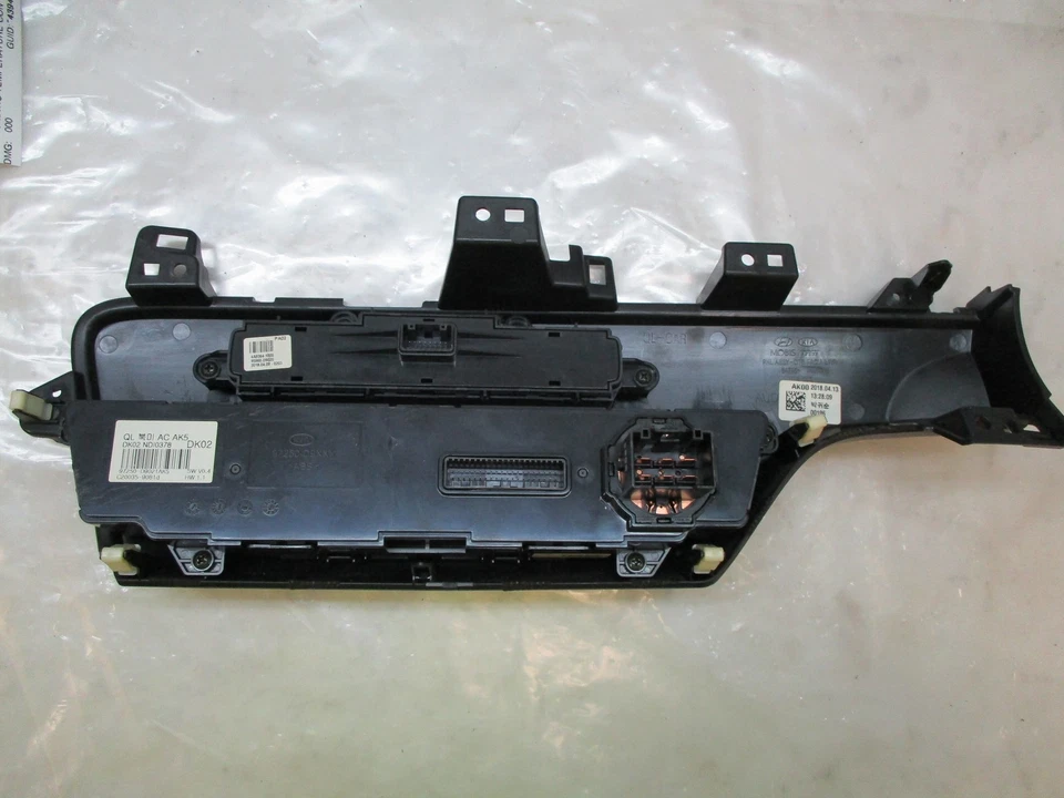 17 18 19 Kia Sportage Calentador de aire manual Control de CA OEM LKQ Foto 4 de 4
