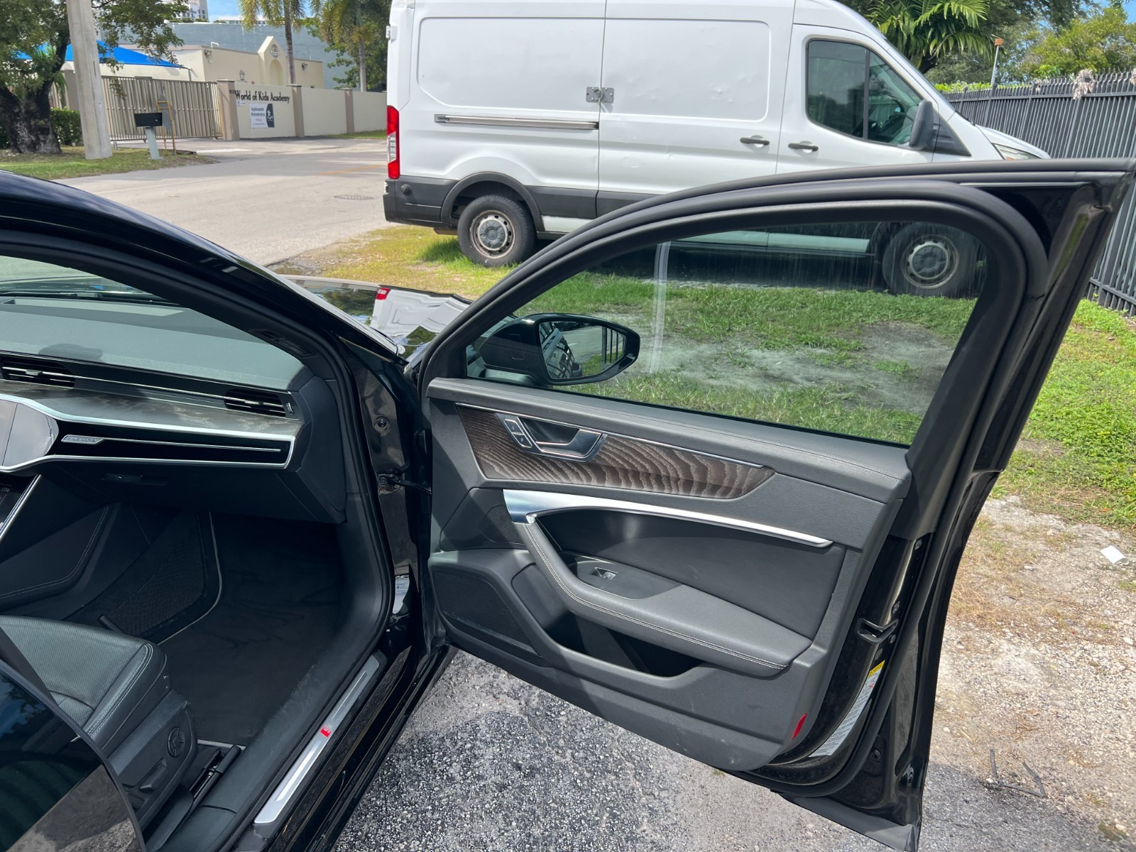 Audi A6 - Image 22