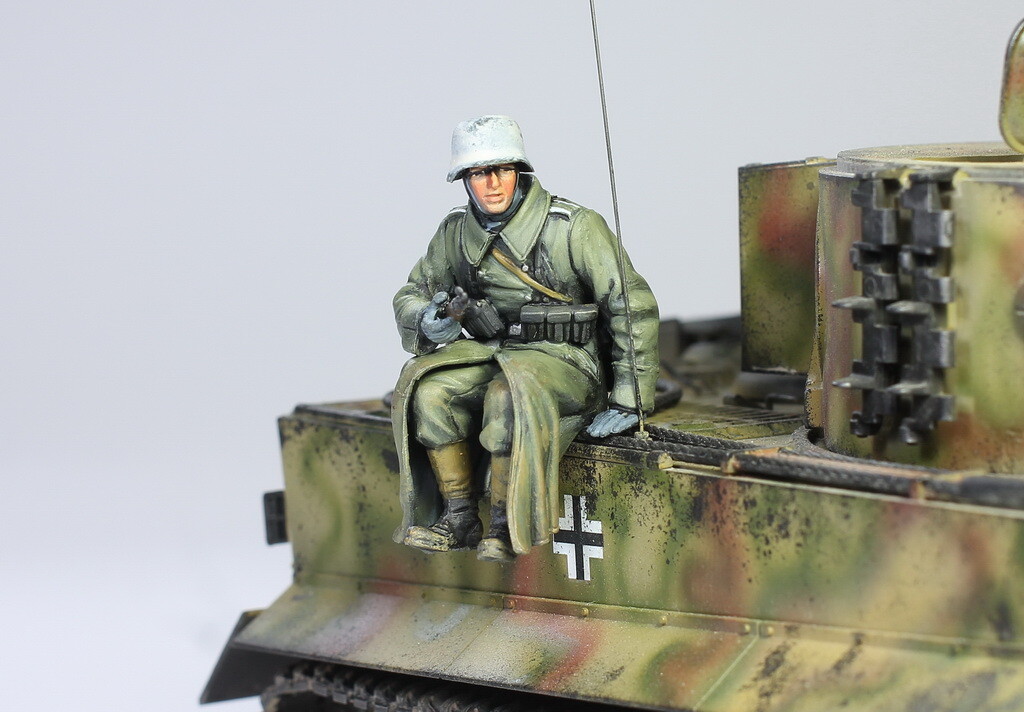 Dragon WWII German Winter Panzer Riders 1943-44 Figures in 1