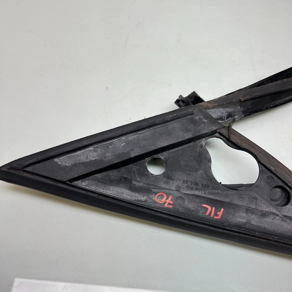 2014-2016 BMW 328I GT F34 FRONT LEFT DOOR WINDOW BELT WEATHERSTRIP SEAL 7289939 - Image 4 of 4