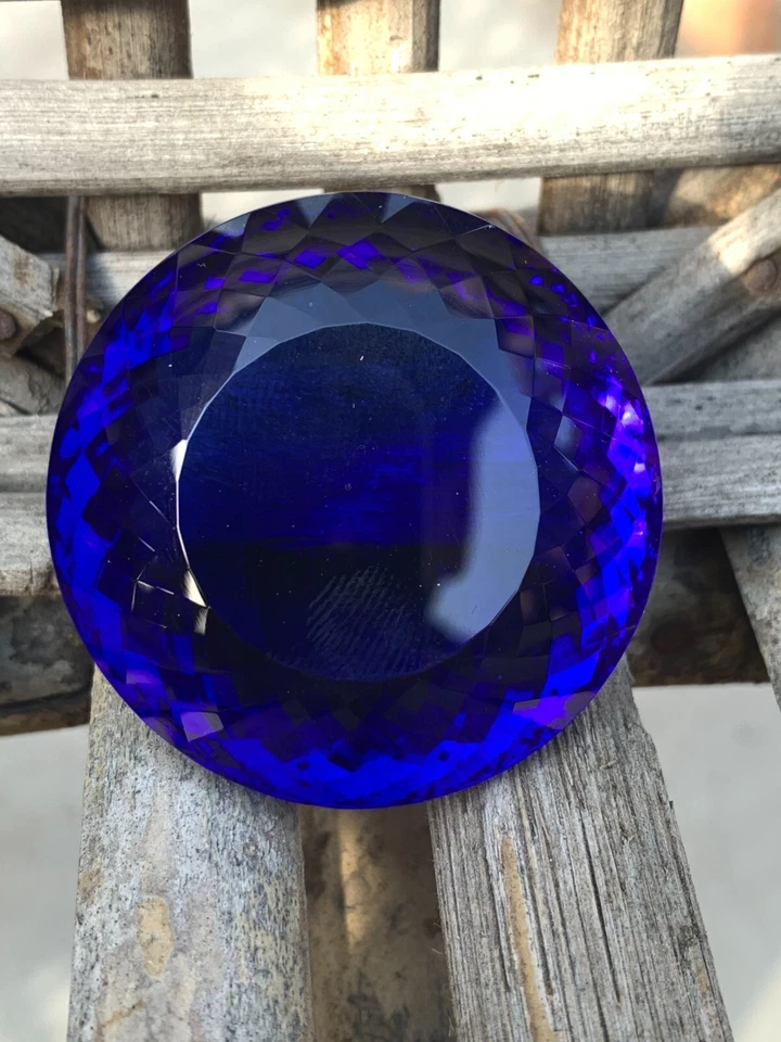 335 CT Top Quality Tanzanite Quartz Round Faceted Cut Quartz, Big Size Quartz - Image 2 of 4