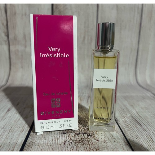 Eau de toilette vaporisateur EDT très irrésistible 15 ml - 0,5 fl oz femme taille voyage - Photo 5 sur 5