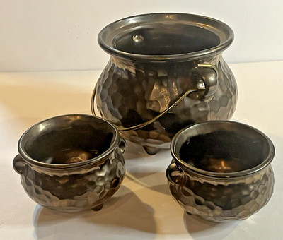 Handmade Studio Pottery Tripod Bowls Set   Dark Glaze Cauldron Style