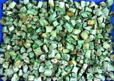Lot brut de pierres précieuses naturelles non traitées opale verte... - Photo 1/4