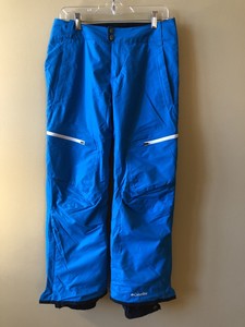 calça azul turquesa