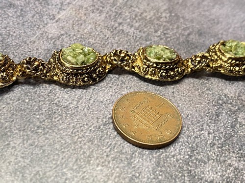 Vintage Bracelet Gold Metal Real Jade Crushed Stone Link 1960' - Picture 4 of 13