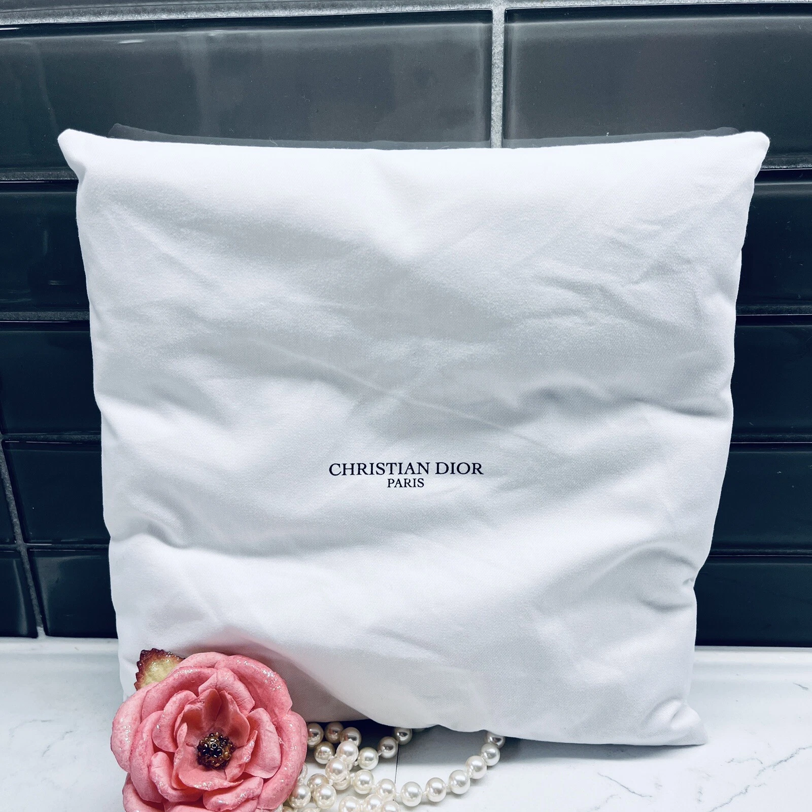 Coussin d'oreiller Christian Dior pour bijoux ou pour emballage neuf