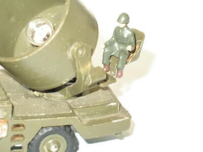 SOLIDO Dinky CIJ R50 Sitzender Militärsoldat Aus Metall 1:43