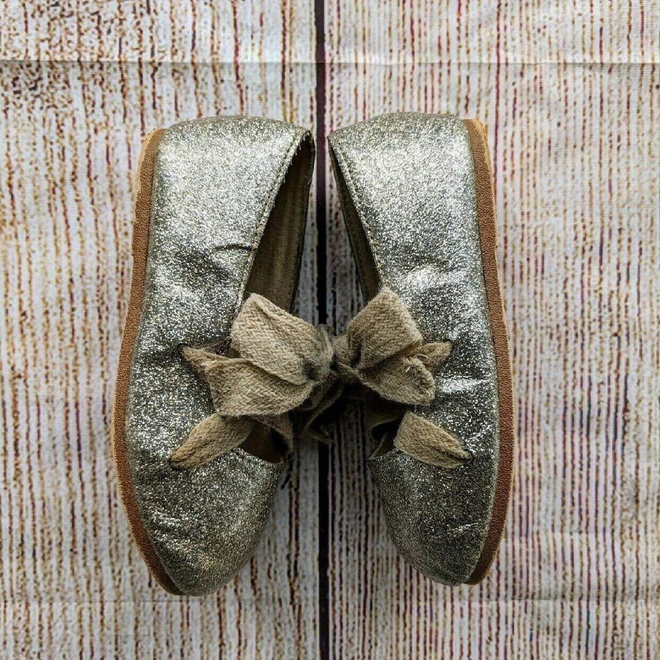 Zapatos Zara dorados brillantes Foto 4 de 4