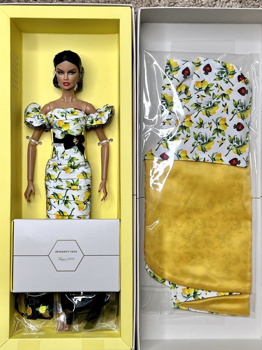 Integrity Toys Fashion Royalty Summer in Taormina Vanessa Integrity Toys Fashion Royalty Summer in Taormina Vanessa
