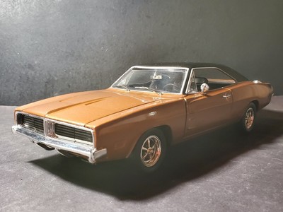 Hot Wheels 1969 Dodge Charger R T 1 18 Scale Diecast 69 Model Car