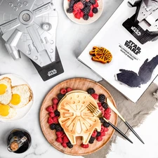 Uncanny Brands Star Wars Millennium Falcon Waffle Maker
