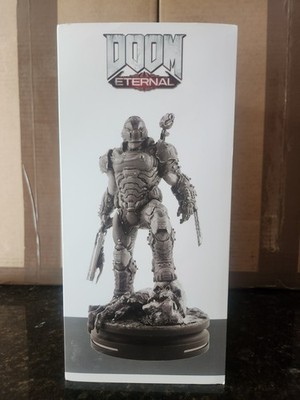 Doom Eternal ThinkGeek Modern Icons #11 - Doom Slayer Statue