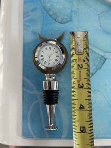 Rare Vtg Wine Bottle Stopper Quartz Clock Watch Wings Ornate Chrome? Collectible