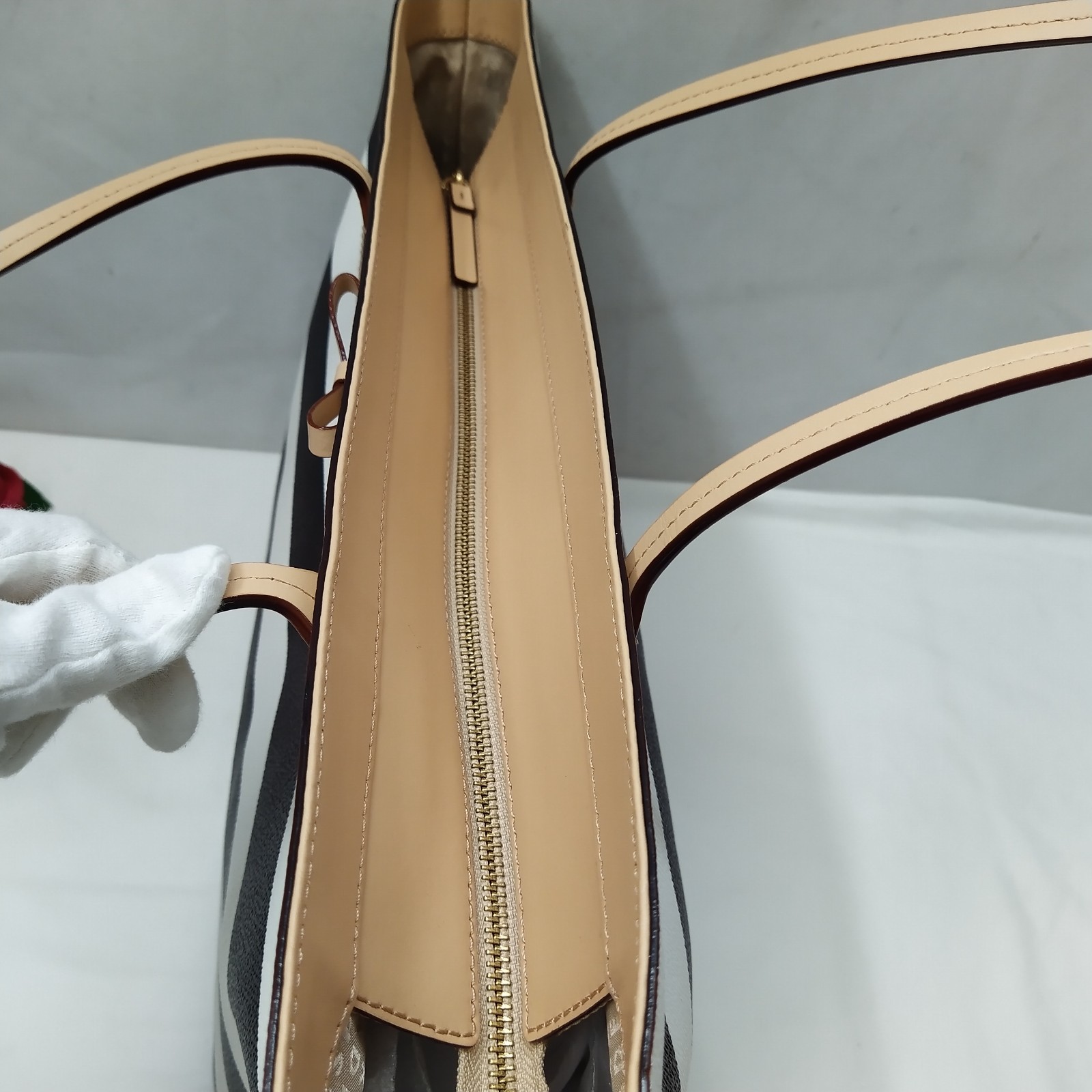 Kate Spade Black White Stripe Leather Double Handles Zipper Tote Bag thumbnail 17