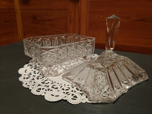 LARGE VINTAGE EAPG CLEAR GLASS FOOTED COVERED CANDY DISH - Picture 7 of 12