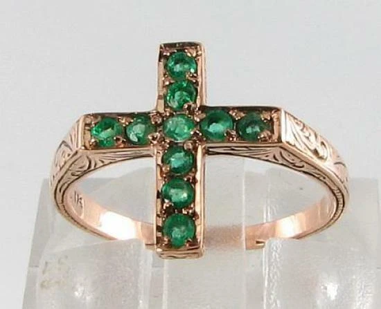 Anillo Cruz Art Deco de Oro Rosa 9K con Esmeralda Colombiana Natural
