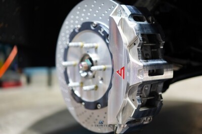 8-Kolben Big Brake Kit für Cadillac Escalade 2015-2020 Vorne 405mm Upgrade Set