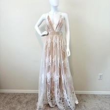 NWT Luxxel White S Floral Lace Maxi Dress Nude Lining Open Back Plunging V-Neck