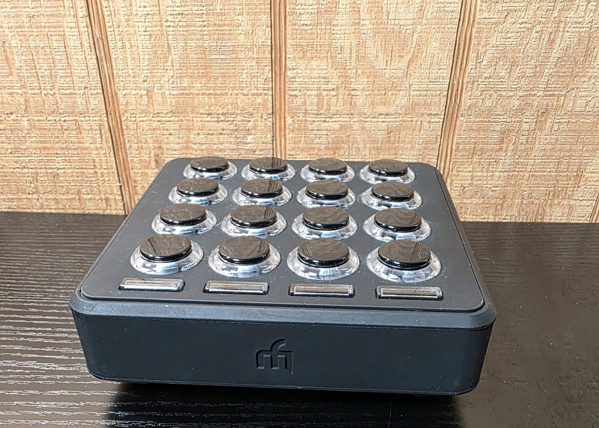 DJ TechTools MIDI Fighter 3D Arcade Button MIDI Controller - MF