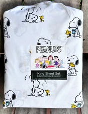 New PEANUTS SNOOPY King Size Sheet Set   |   Snoopy Woodstock Playing Friends