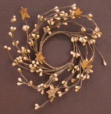 Teastain Pip Berry with Rusty Tin Stars Candle / Napkin Ring 2" Inner Diameter