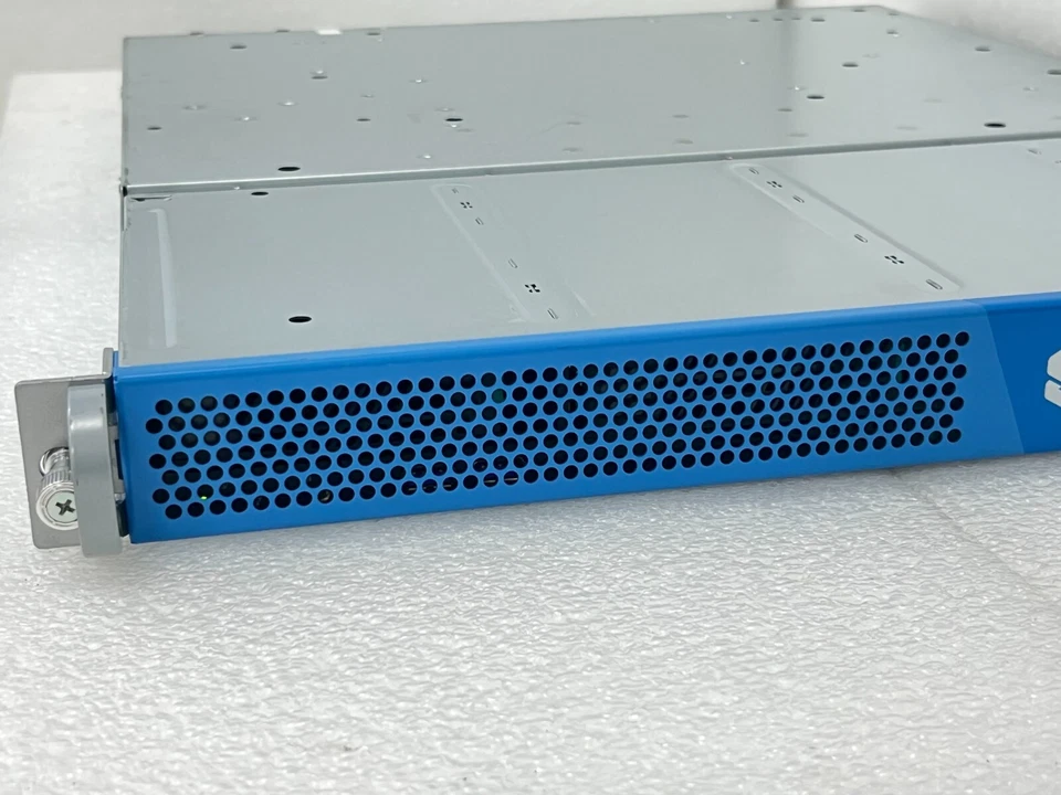 Intel R1304RPMSHOR 1U Server System with 4x 8GB RAM (32GB) and Intel E3-1231 CPU - Image 2 of 4