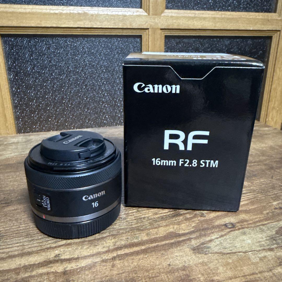 Canon RF 16mm F2.8 STM Lens - Used, Compact, Wide Angle Canon RF 16mm F2.8 STM Lens - Used, Compact, Wide Angle