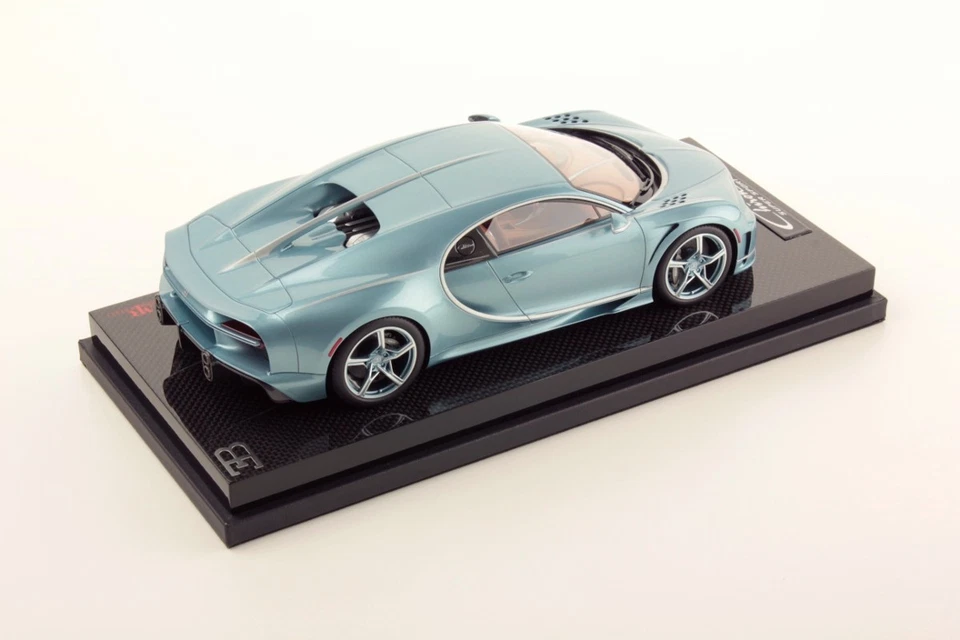 MR Collection Bugatti Super Sport - Atlantic Blue 1/18. BUG012E - Immagine 2 di 4