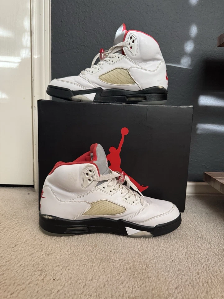 Size 11 - Jordan 5 Retro Fire Red 2020 - CT4838-102 - Image 4 of 4