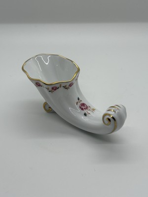 HEREND Hungary Cornucopia White With Red Flowers, Gold Touch, EF 544 