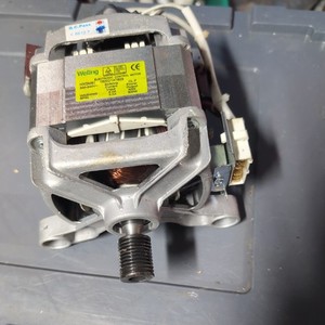 INDESIT IWDE7125S Waschtrockner kombiniert Welltrommel Antriebsmotor Teile-Nr. 16002147803