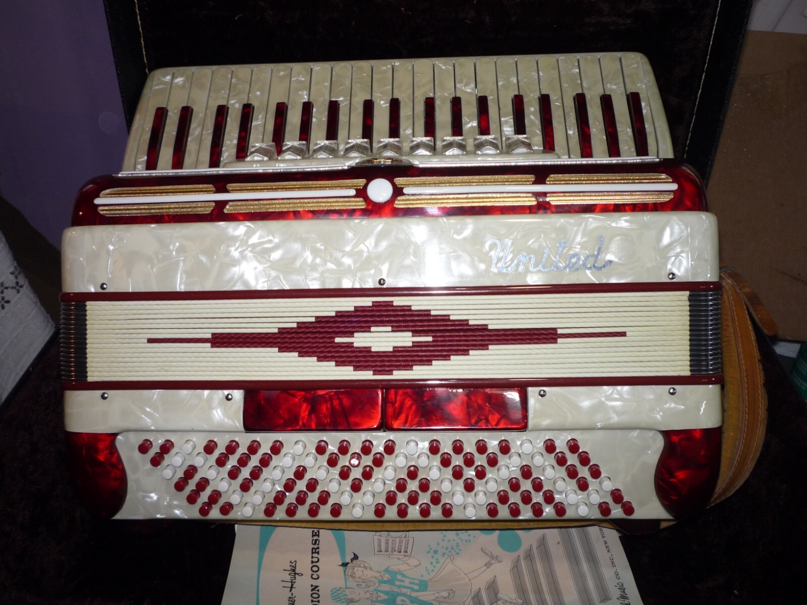 VINTAGE MAROTTA UNITED FULL SIZED ACCORDION MADE IN ITALY eBay
