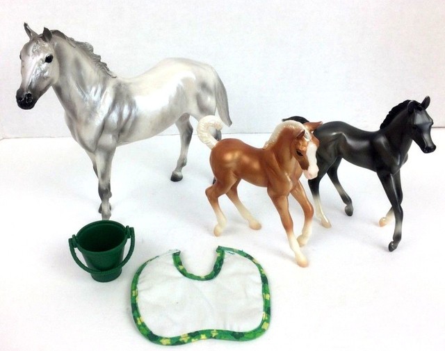 Breyer Horses Grey Thoroughbred & Dark Grey Foal 62031 & 755404 Foal