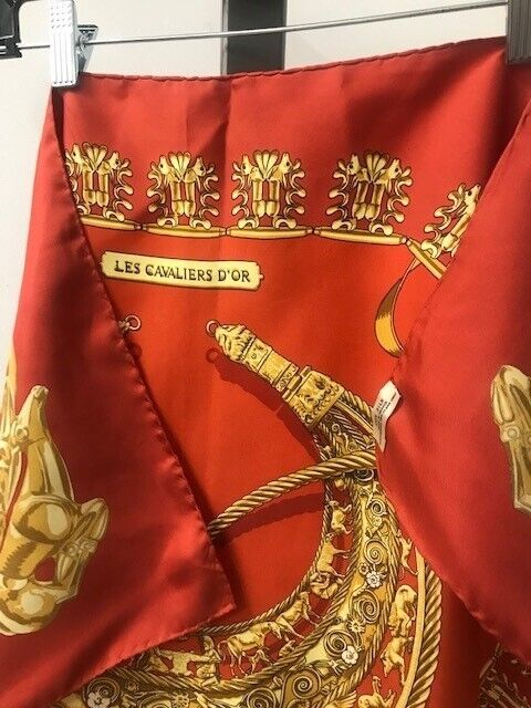 TE9707*HERMES エルメス《LES CAVALIERS D'OR 黄金の騎士》カレ TE9707*HERMES エルメス《LES CAVALIERS D'OR 黄金の騎士》カレ