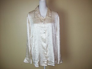 white blouse size 24