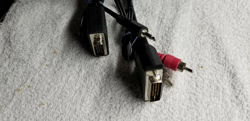 Space Shuttle Z 20FT DVI-I Male to VGA Male Video plus 3.5mm Stereo Audio cable  - Image 2 of 4