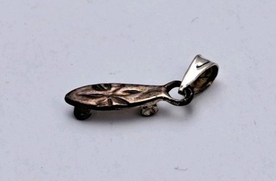 New Silver .925 Skateboard Pendant Small
