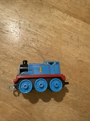 Tank Engine Thomas the Train  Push Pull Along Diecast Plastic Trackmaster 2018
