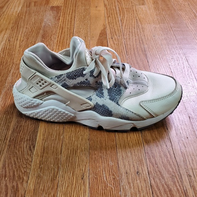 huaraches snake print