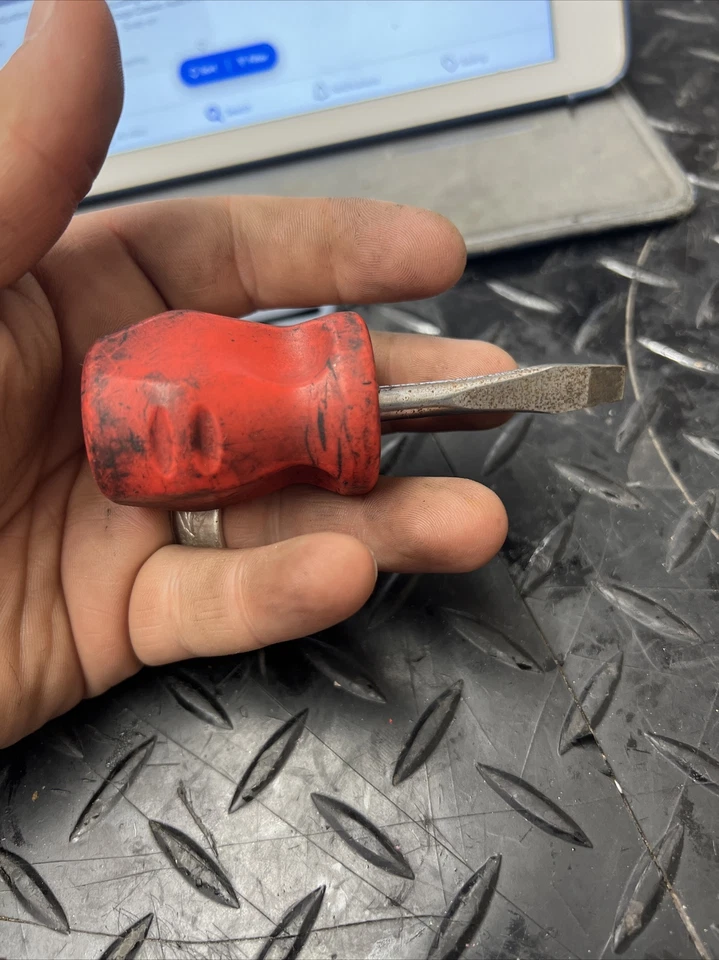 Snap-on SGD1 Stubby Flat Screwdriver USA Red Handle - Image 2 of 4