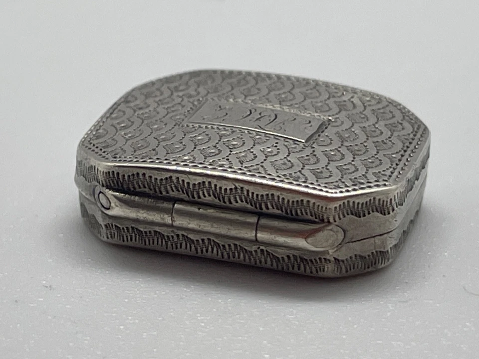 Vinagreta Samuel Pemberton plata maciza Jorge III 1787. Foto 4 de 4