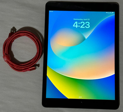 Apple iPad 第7世代 32GB Apple iPad 7th Gen - 32GB Wi-Fi + 4G (Unlocked) A2200 - Space Gray