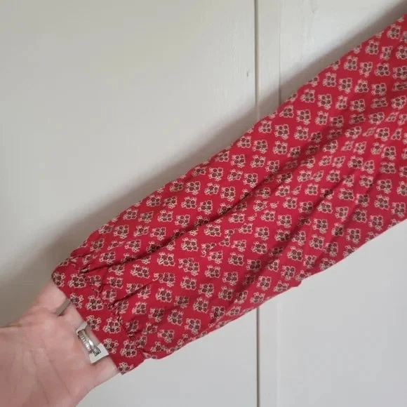 Motherhood Maternity Women's Red Floral Long Sleeve Boho Blouse Size Large - Image 4 of 4