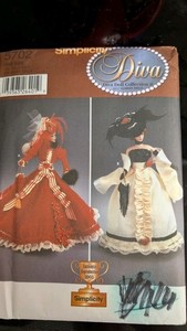 Diva Doll Collection Dresses Simplicity Sewing Pattern 5702 11.5" Fashion Dolls